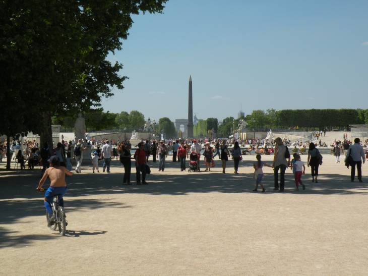  jardin des Tuileries, obélisque et Arc de Triomphe